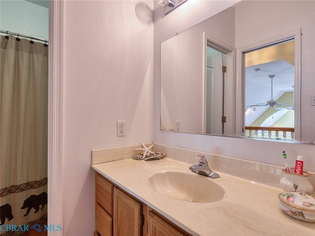 11688 River Crest Drive, Gloucester, VA 23061