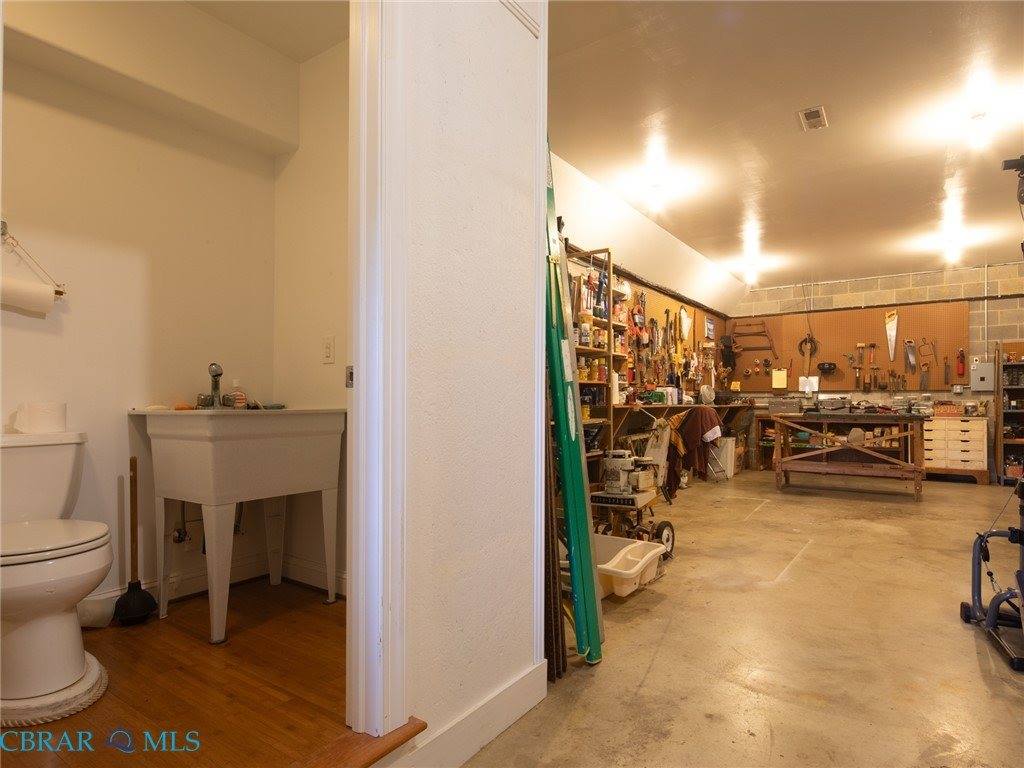 11688 River Crest Drive, Gloucester, VA 23061