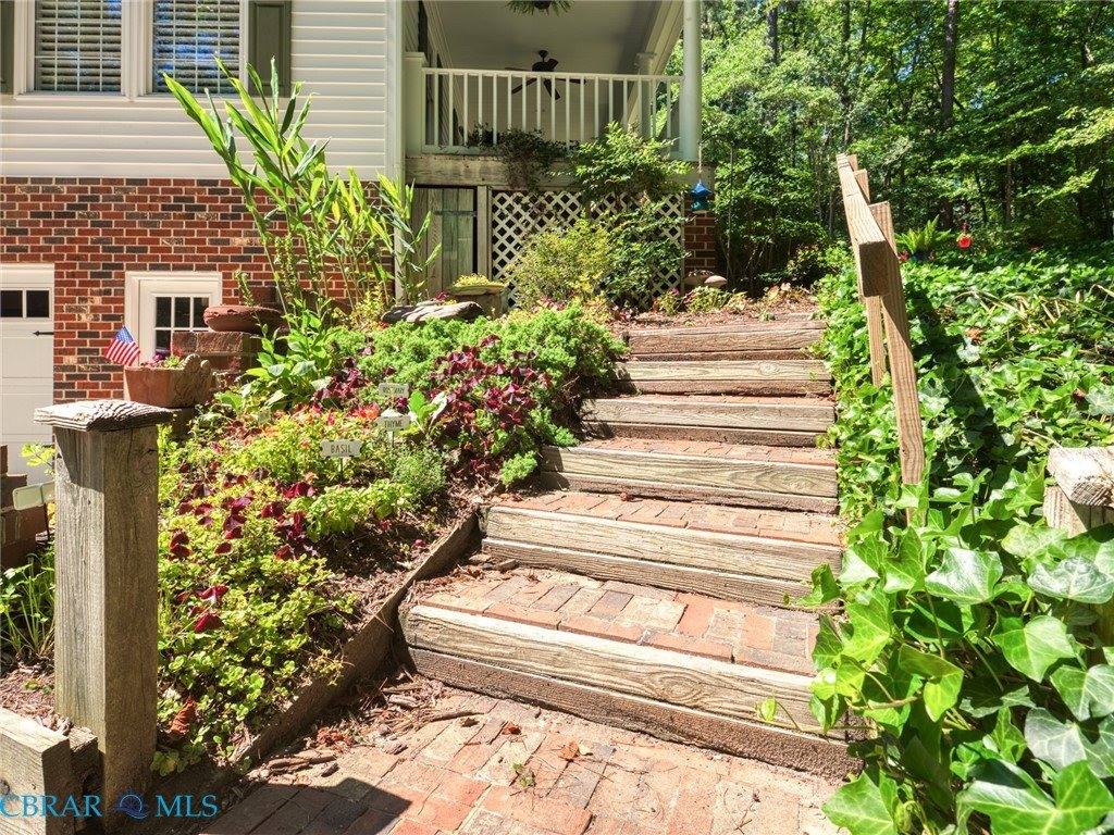11688 River Crest Drive, Gloucester, VA 23061