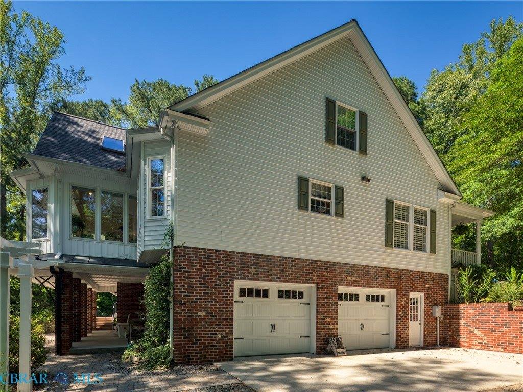11688 River Crest Drive, Gloucester, VA 23061