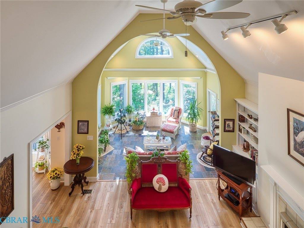 11688 River Crest Drive, Gloucester, VA 23061