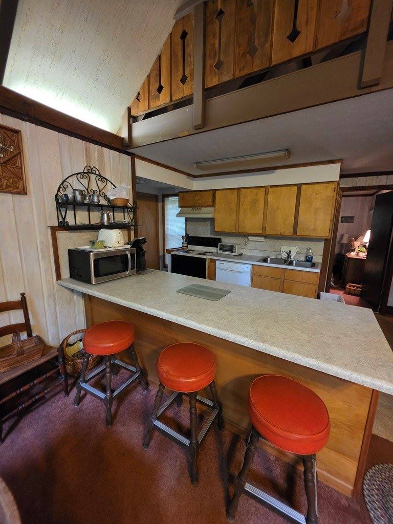 96 Chalet Circle, Pine Mountain, GA 31822