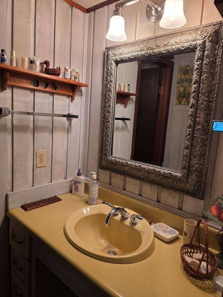 96 Chalet Circle, Pine Mountain, GA 31822