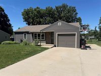 411 N 8th St, Akron, IA 51001