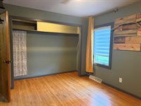 411 N 8th St, Akron, IA 51001