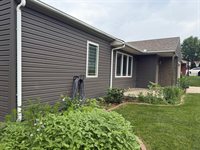 411 N 8th St, Akron, IA 51001