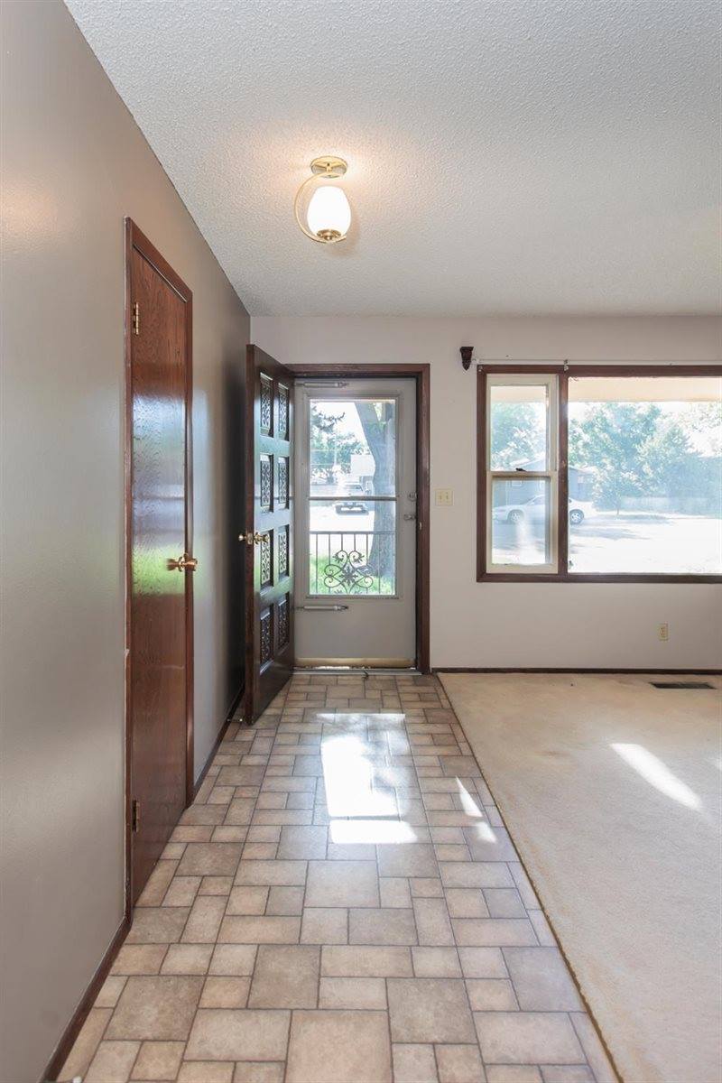 109 South Maxwell, Ulysses, KS 67880