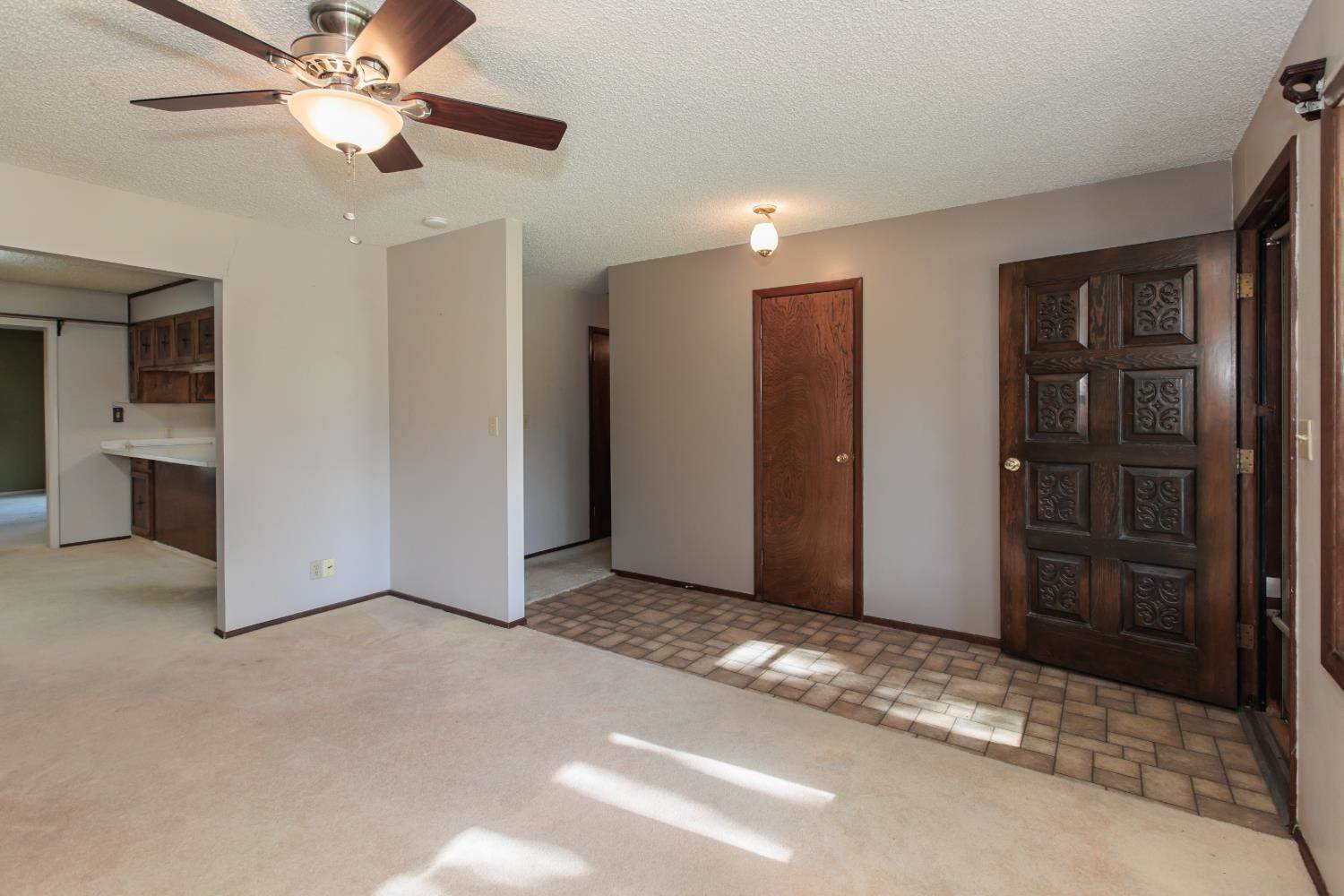109 South Maxwell, Ulysses, KS 67880