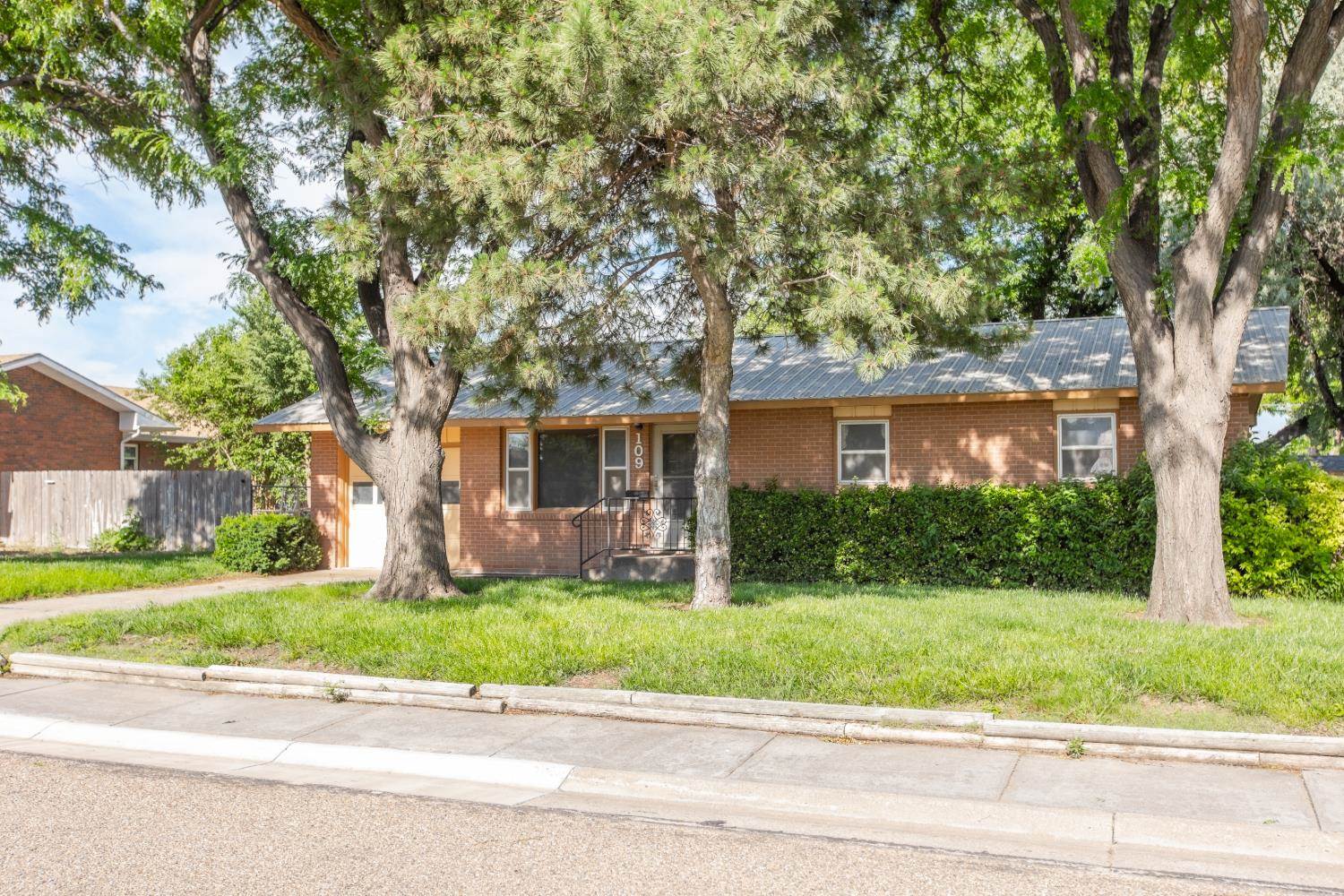 109 South Maxwell, Ulysses, KS 67880