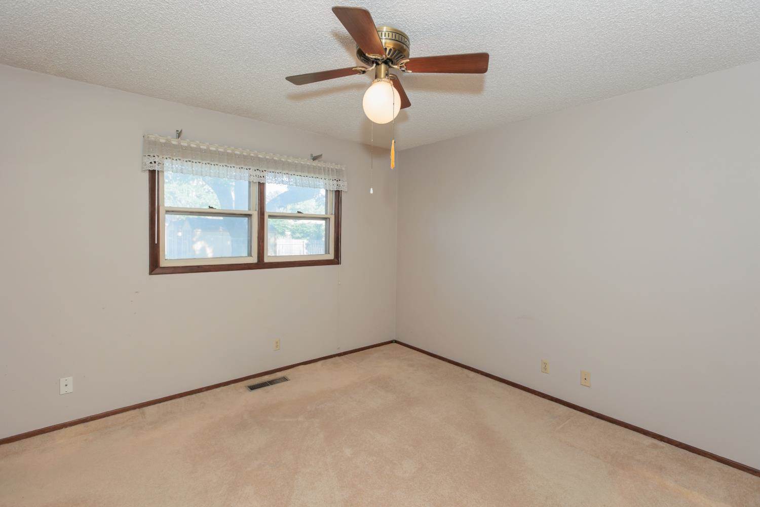 109 South Maxwell, Ulysses, KS 67880