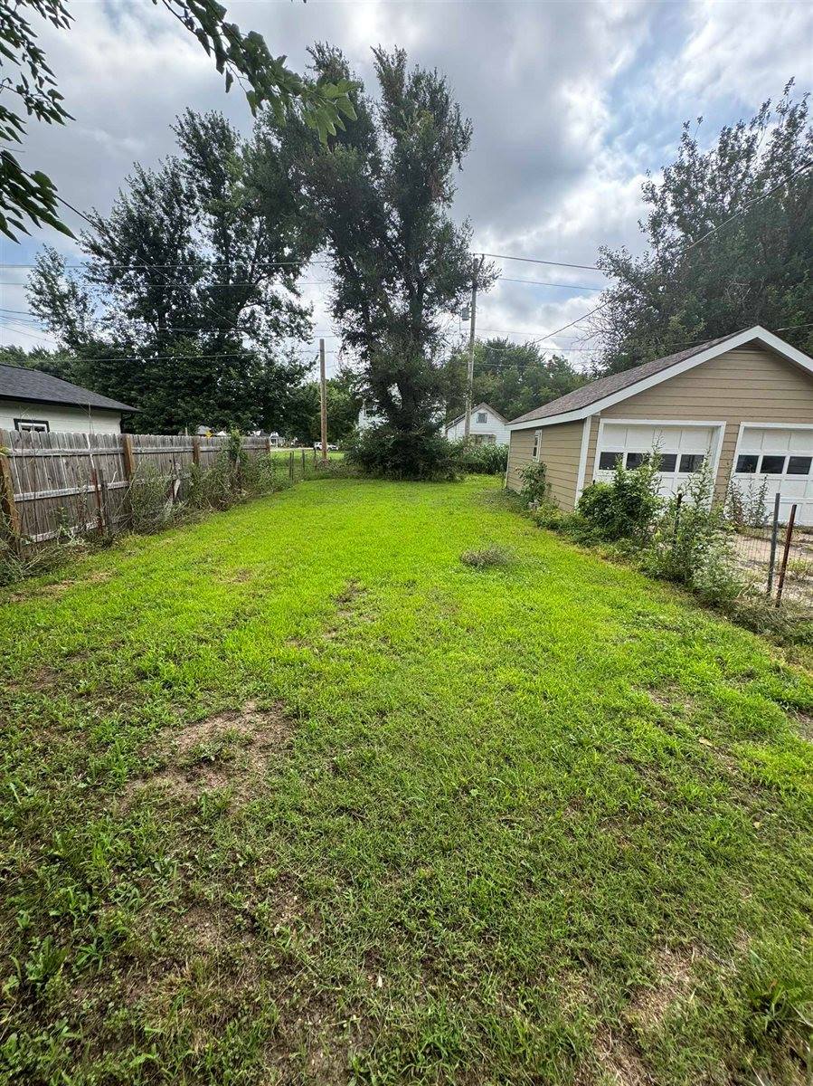 1120 North C Street, Arkansas City, KS 67005