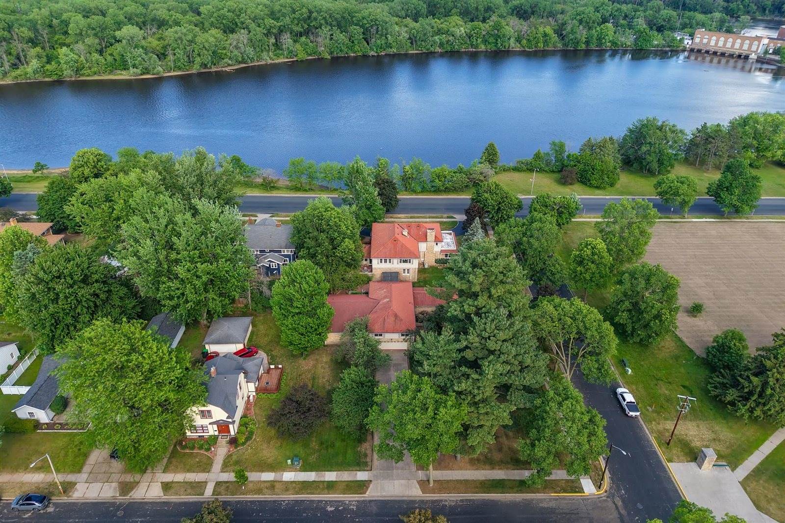 311 Wisconsin River Drive, Port Edwards, WI 54469