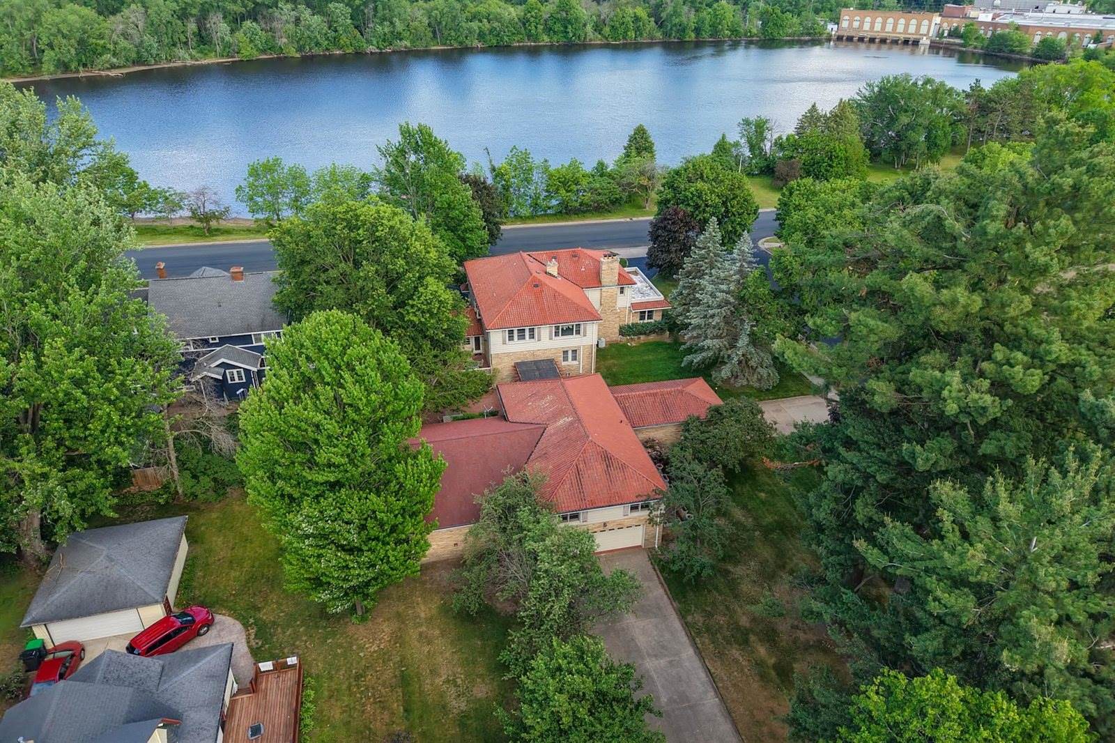 311 Wisconsin River Drive, Port Edwards, WI 54469