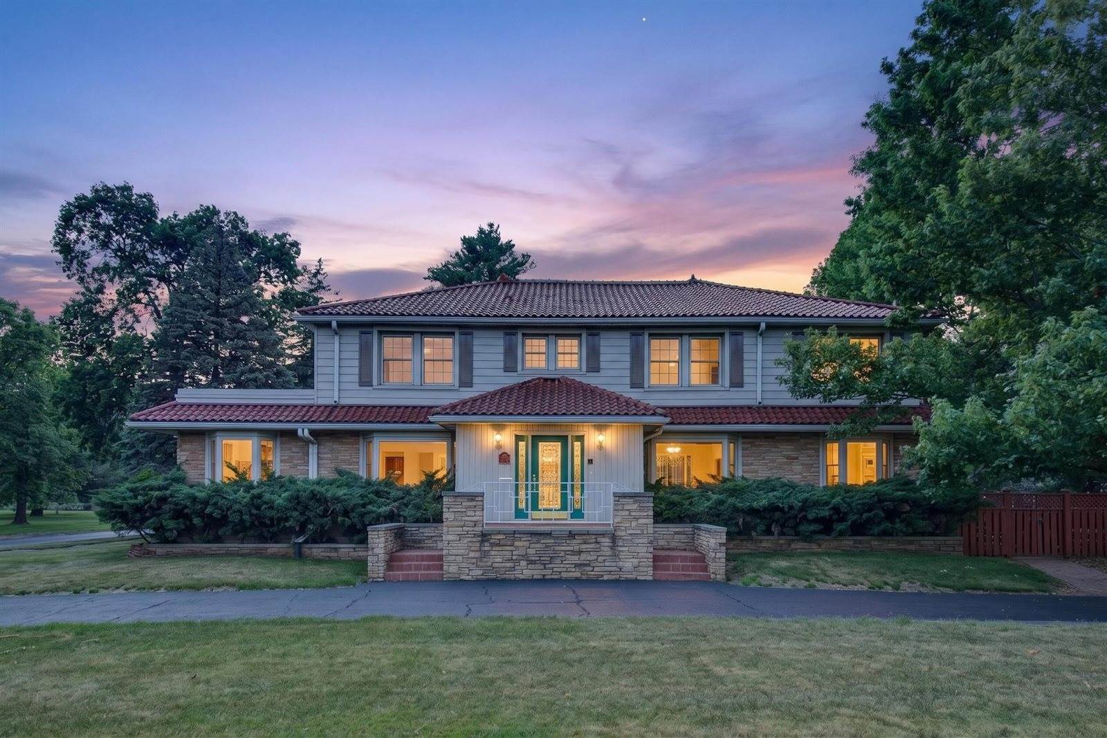 311 Wisconsin River Drive, Port Edwards, WI 54469