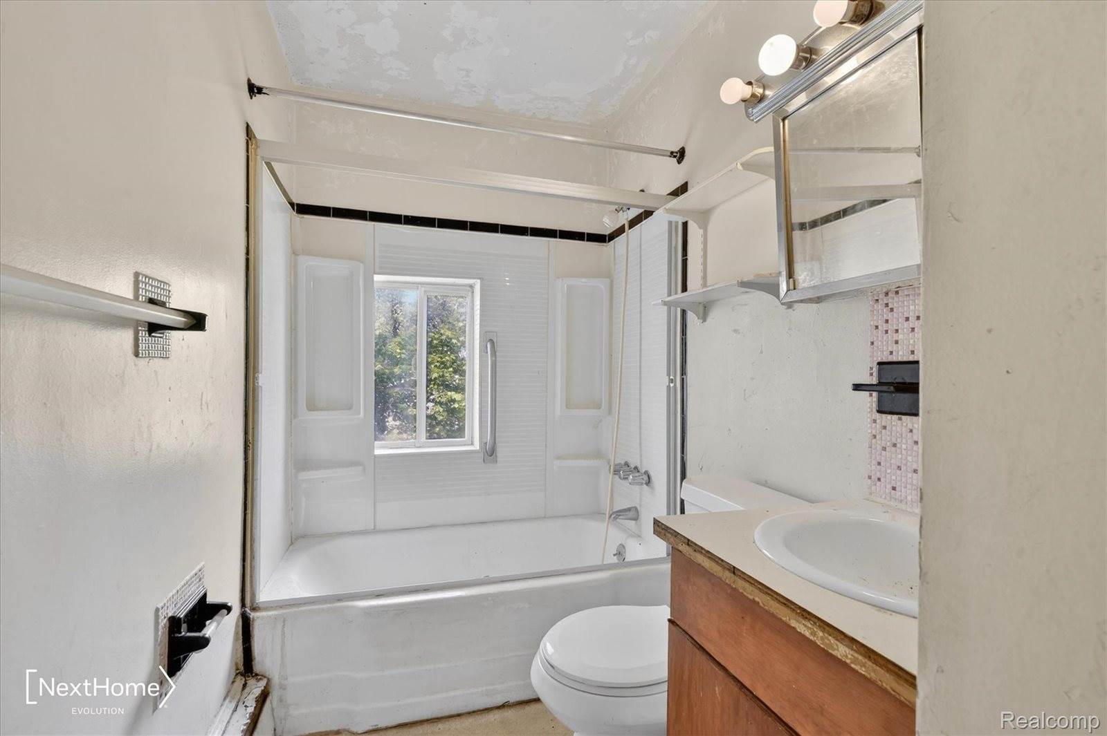 783 East Huron River Drive, VanBurenCharterTownship_Wayne, MI 48111
