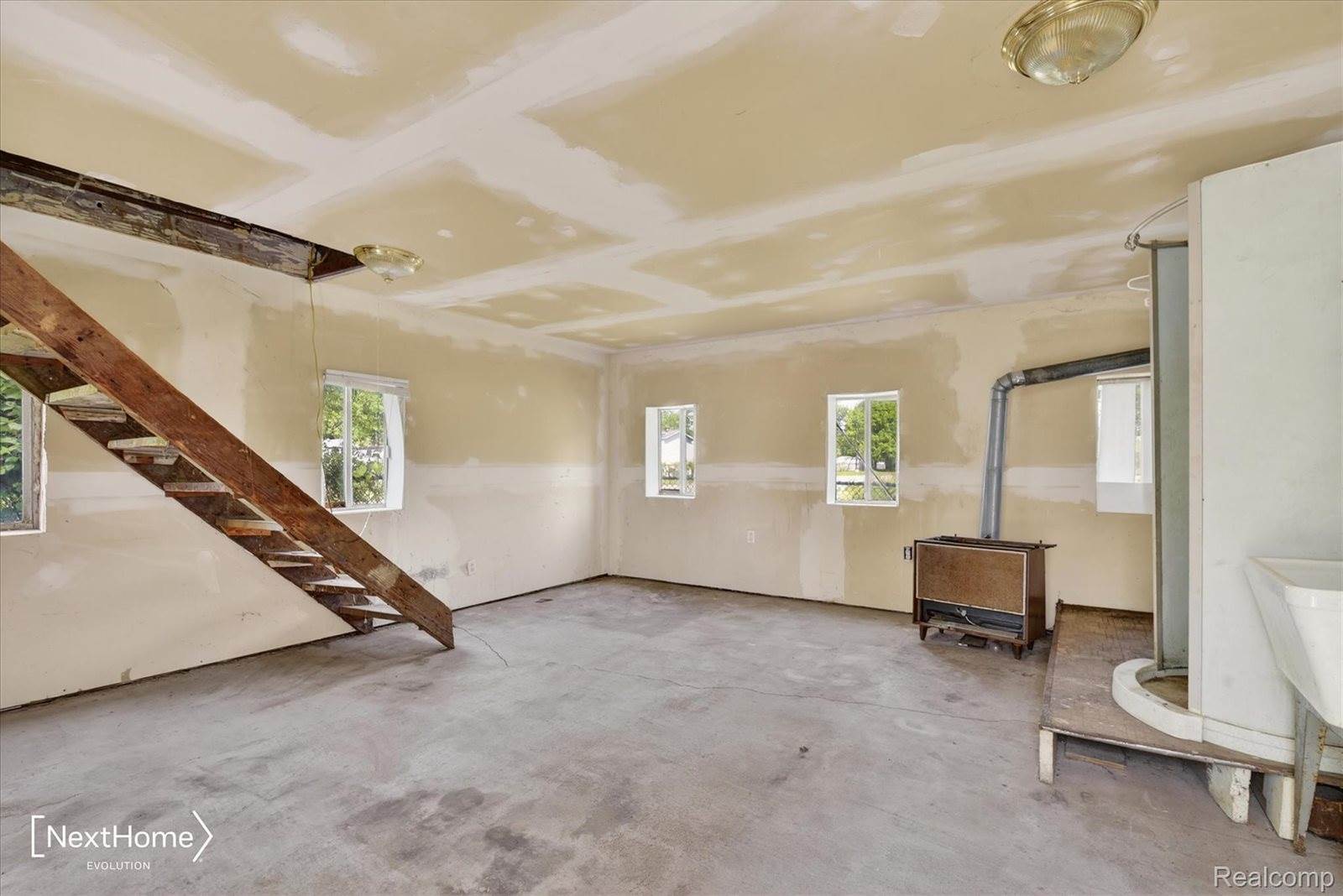 783 East Huron River Drive, VanBurenCharterTownship_Wayne, MI 48111
