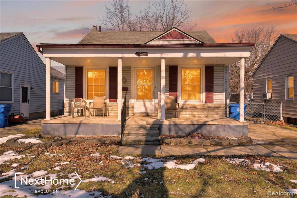 26214 Pennie St, Dearborn Heights, MI 48125
