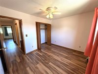 601 13th Ave NE, Minot, ND 58703