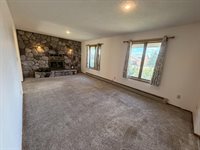 601 13th Ave NE, Minot, ND 58703