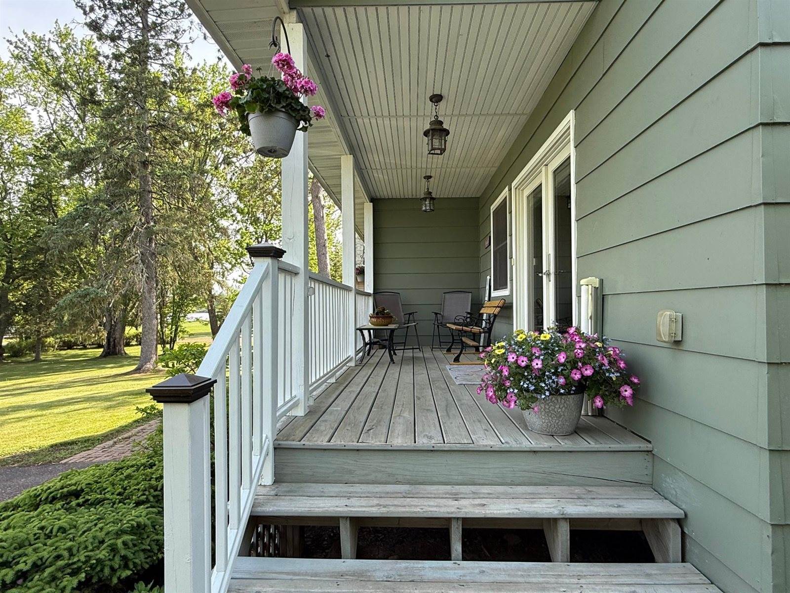 156 Lakeshore Drive, Moose Lake, MN 55767