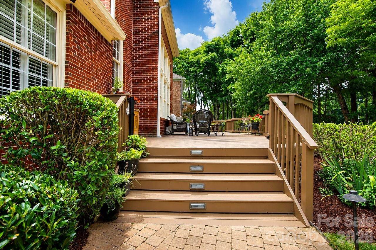 8716 Devonshire Drive, Huntersville, NC 28078