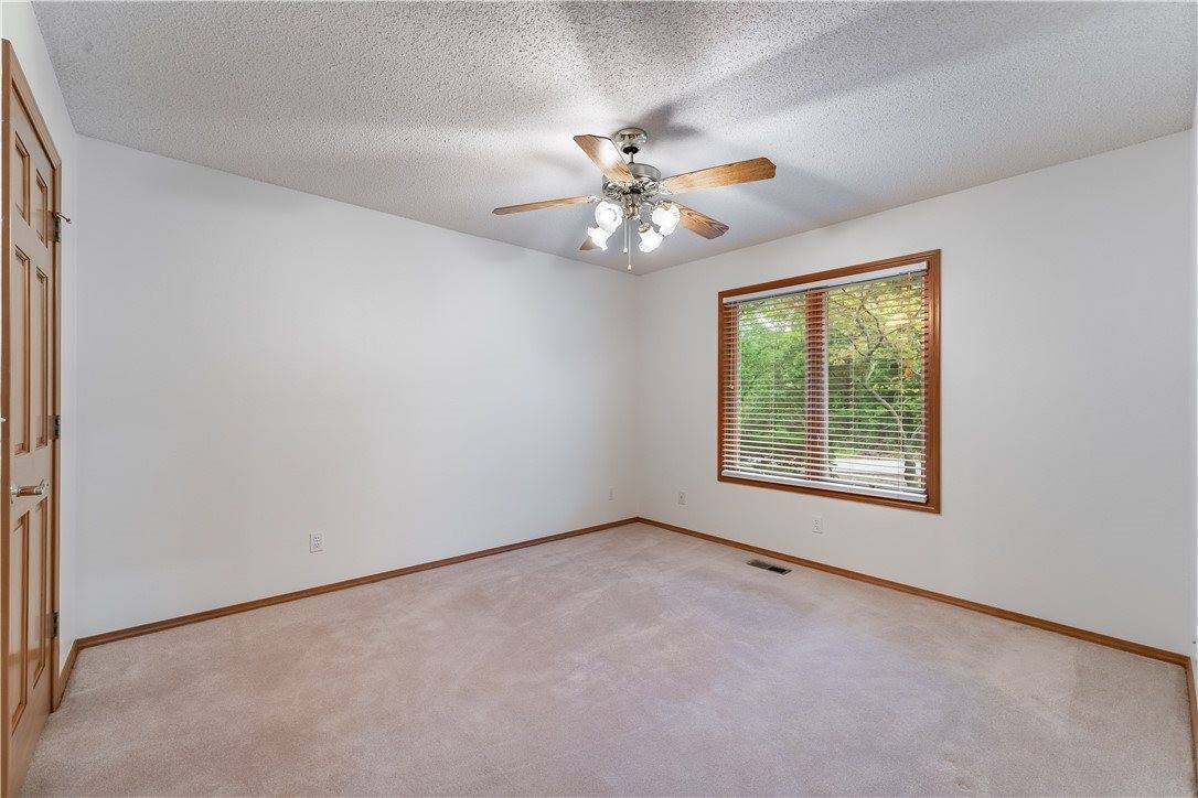 5 Ellesmere Lane, Bella Vista, AR 72714