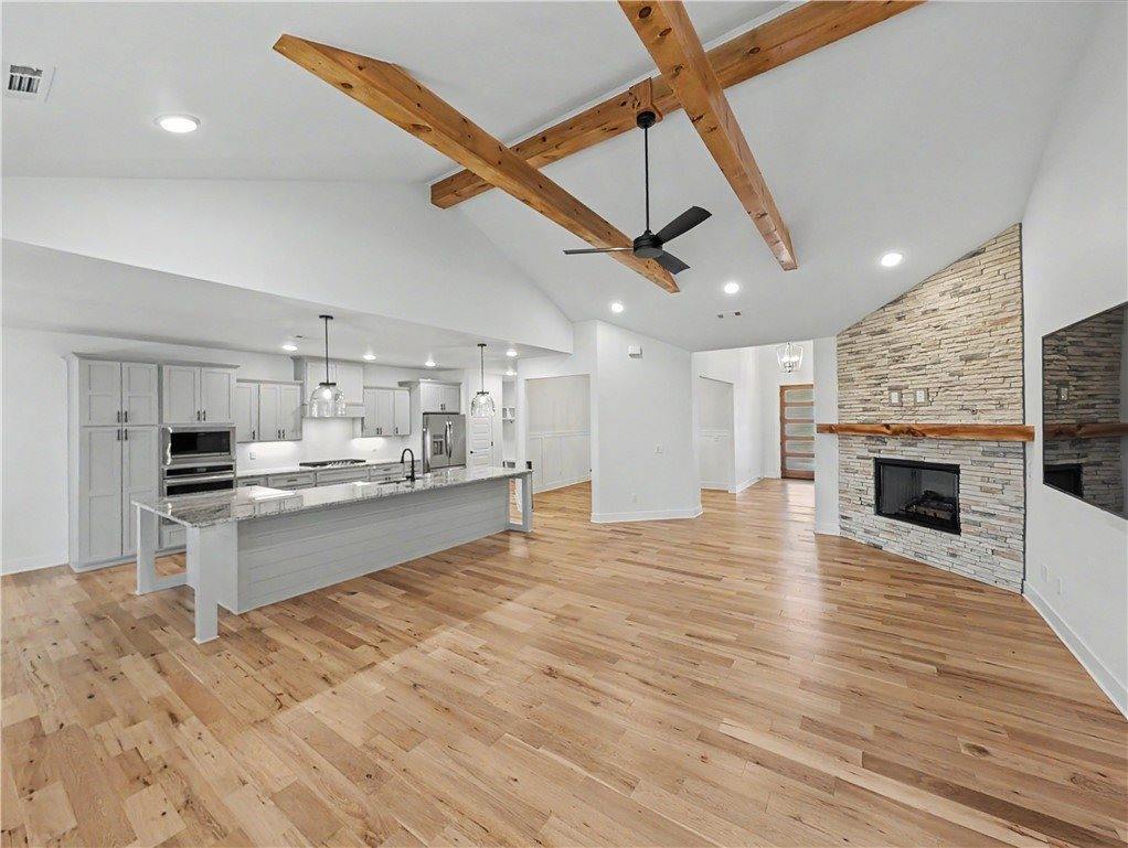 1111 Red Maple Street, Centerton, AR 72719