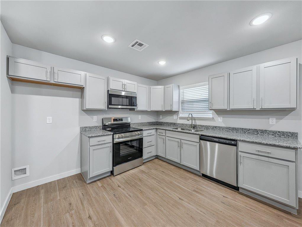 6309 & 6311 Kathleen Street, Bentonville, AR 72713