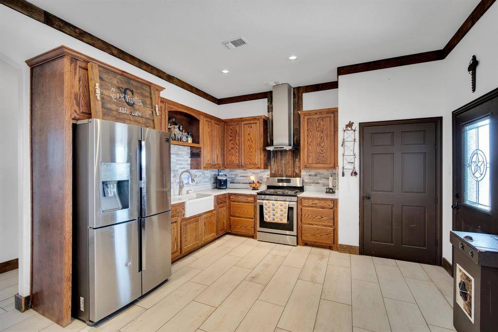 1015 Curry Road, Waxahachie, TX 75167