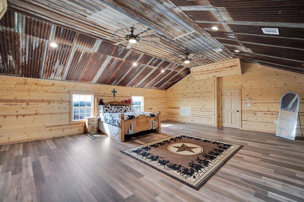 1015 Curry Road, Waxahachie, TX 75167