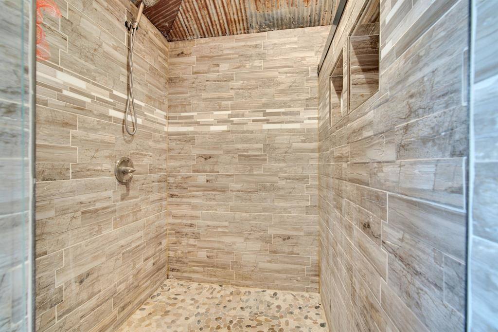 1015 Curry Road, Waxahachie, TX 75167