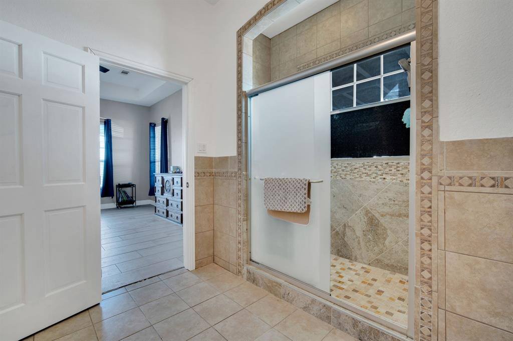 1015 Curry Road, Waxahachie, TX 75167