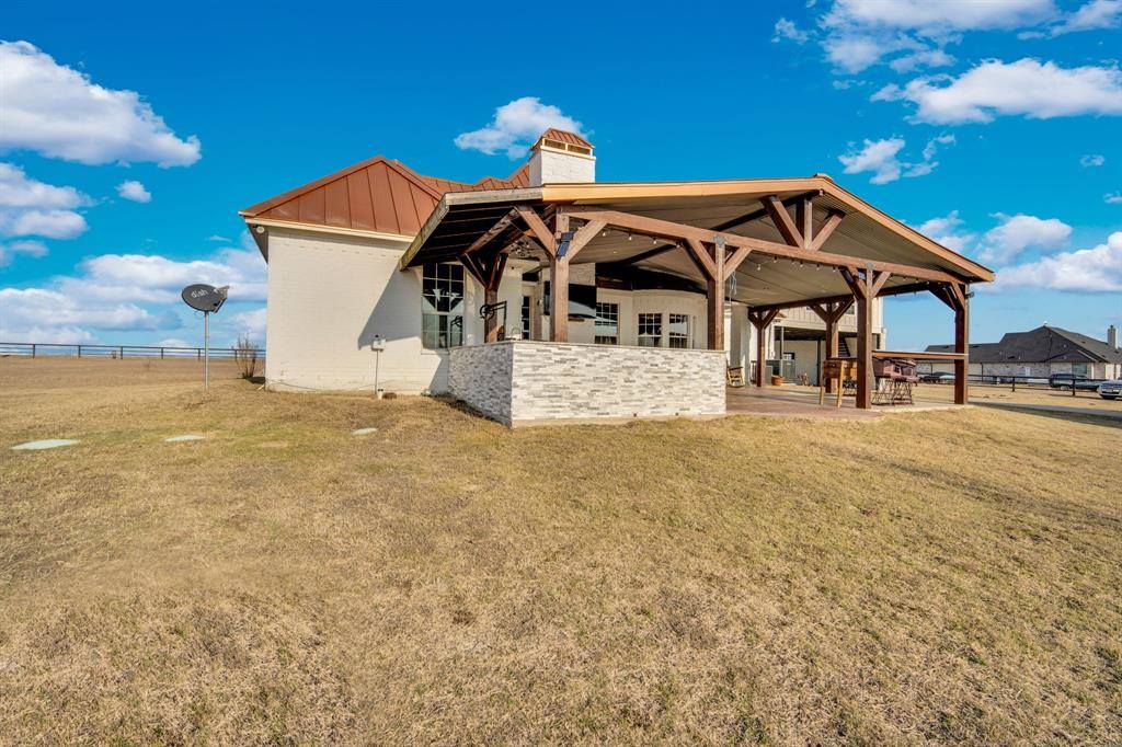 1015 Curry Road, Waxahachie, TX 75167