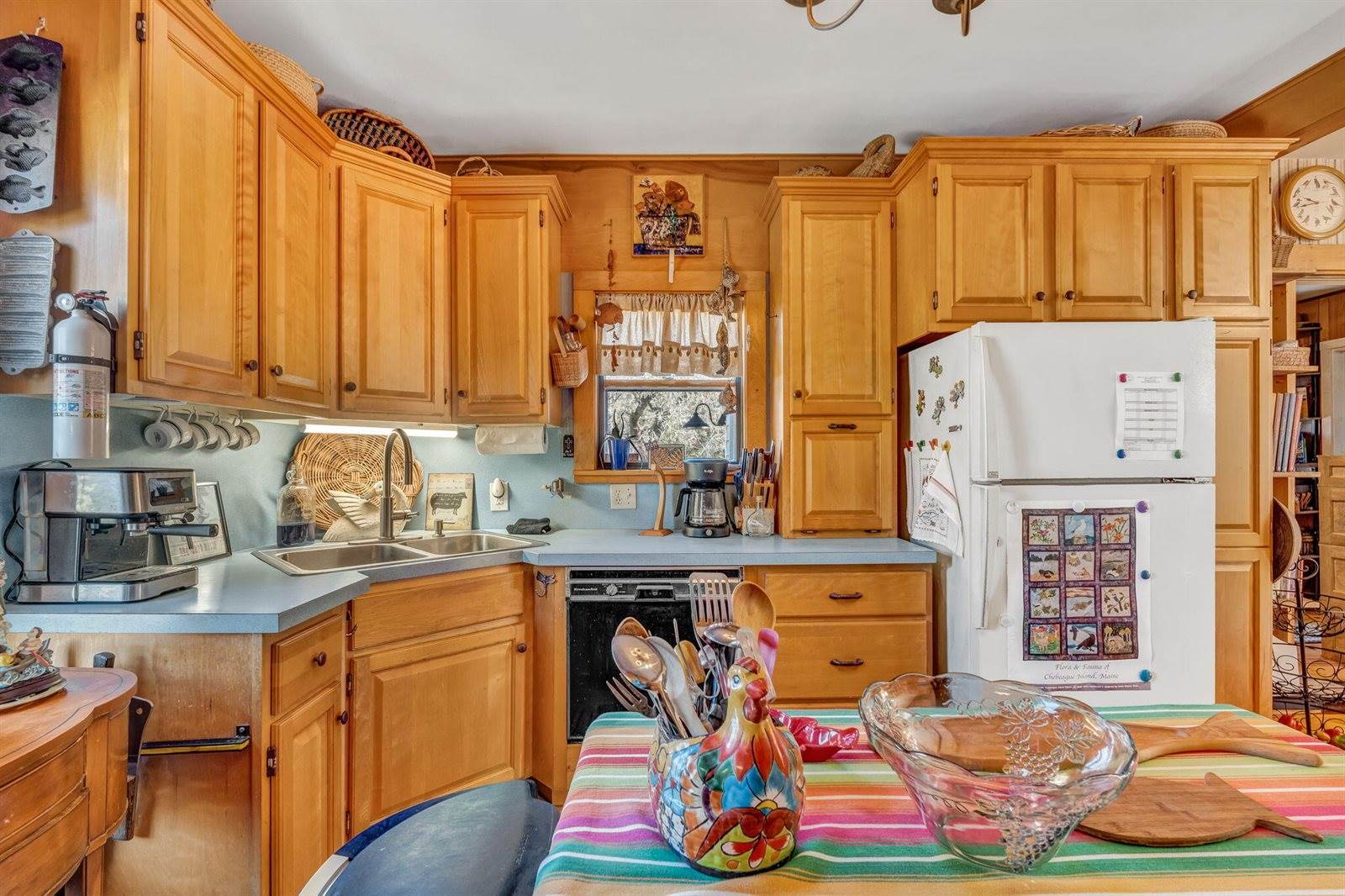 281 Atlantic Road, Swans Island, ME 04685