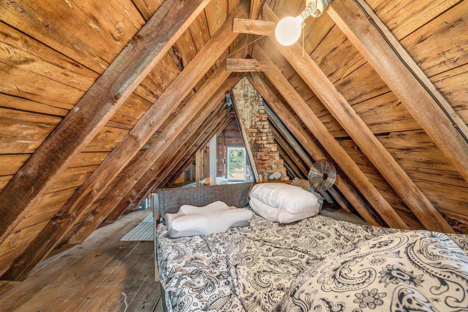 281 Atlantic Road, Swans Island, ME 04685