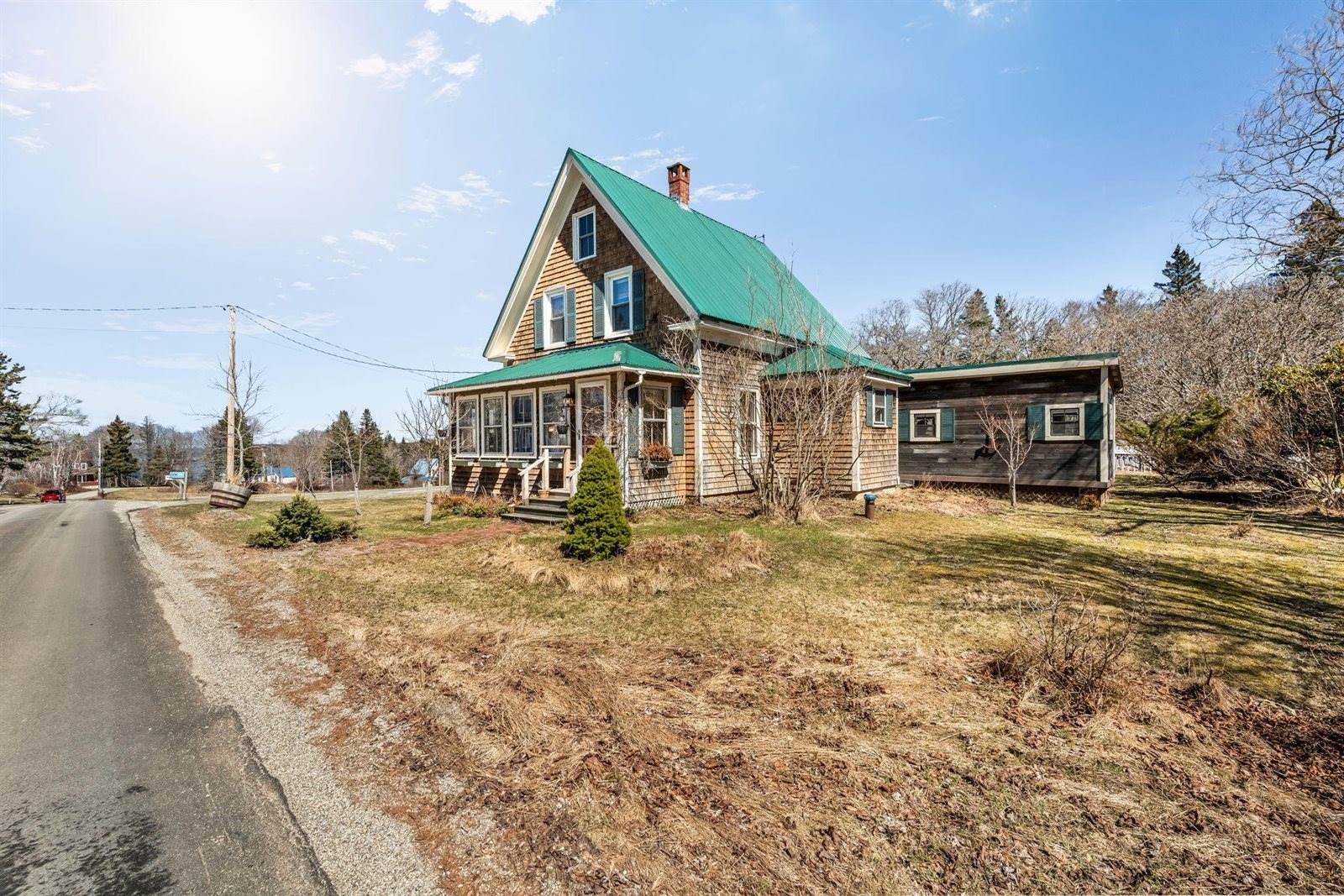 281 Atlantic Road, Swans Island, ME 04685