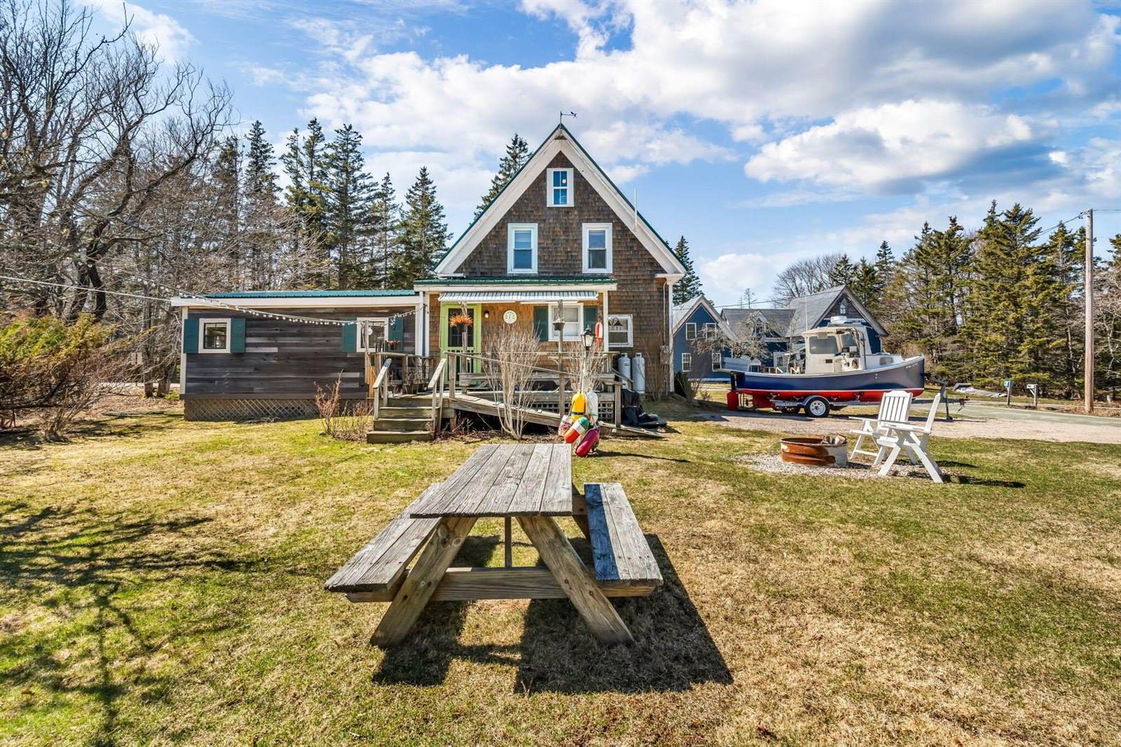 281 Atlantic Road, Swans Island, ME 04685