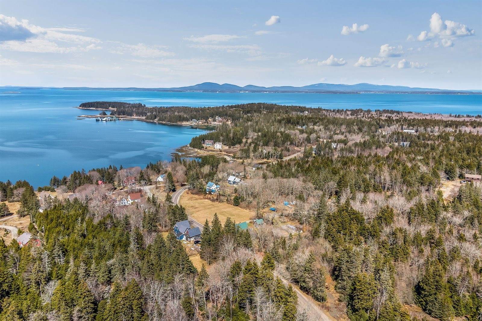 281 Atlantic Road, Swans Island, ME 04685