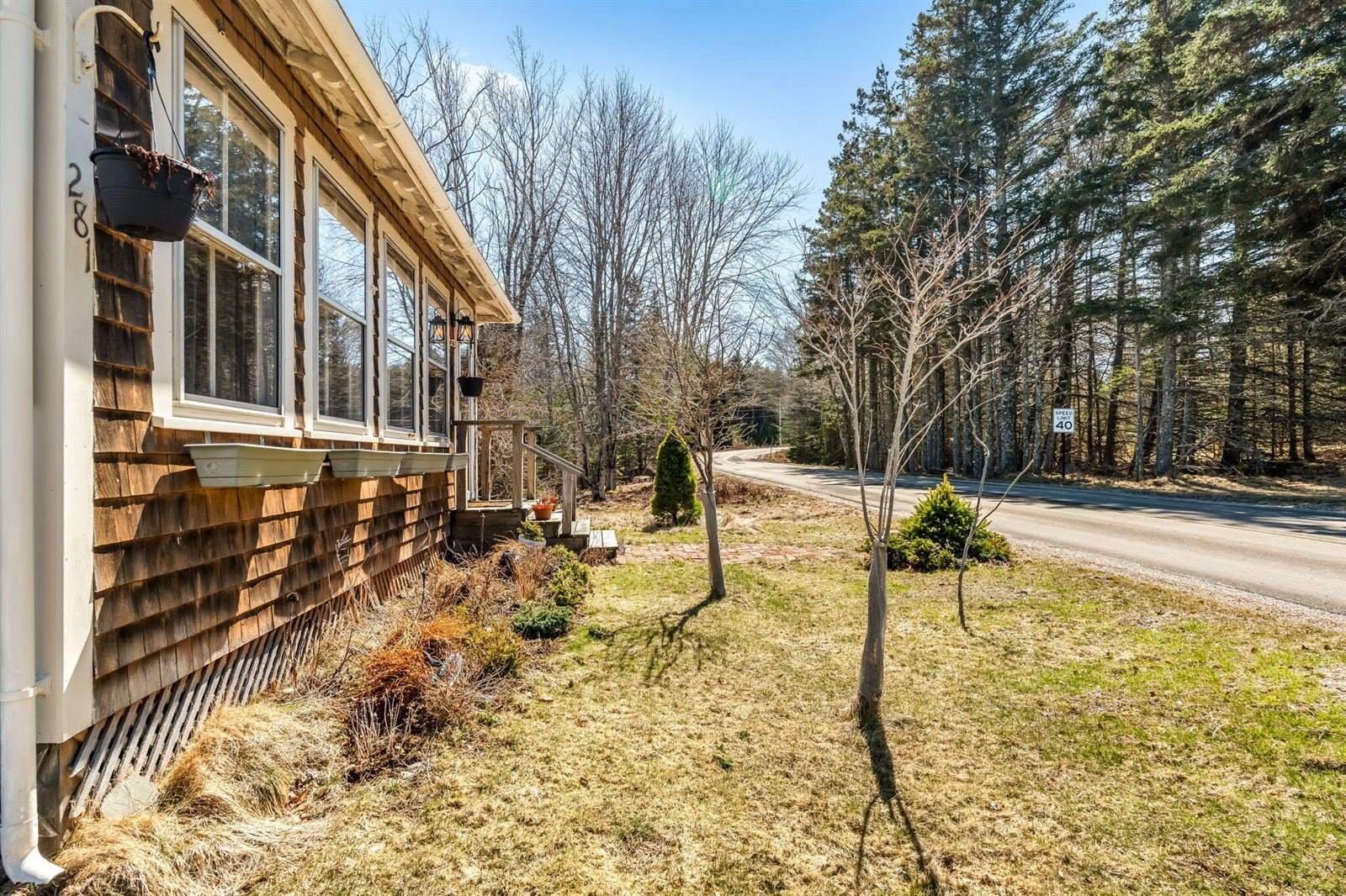 281 Atlantic Road, Swans Island, ME 04685