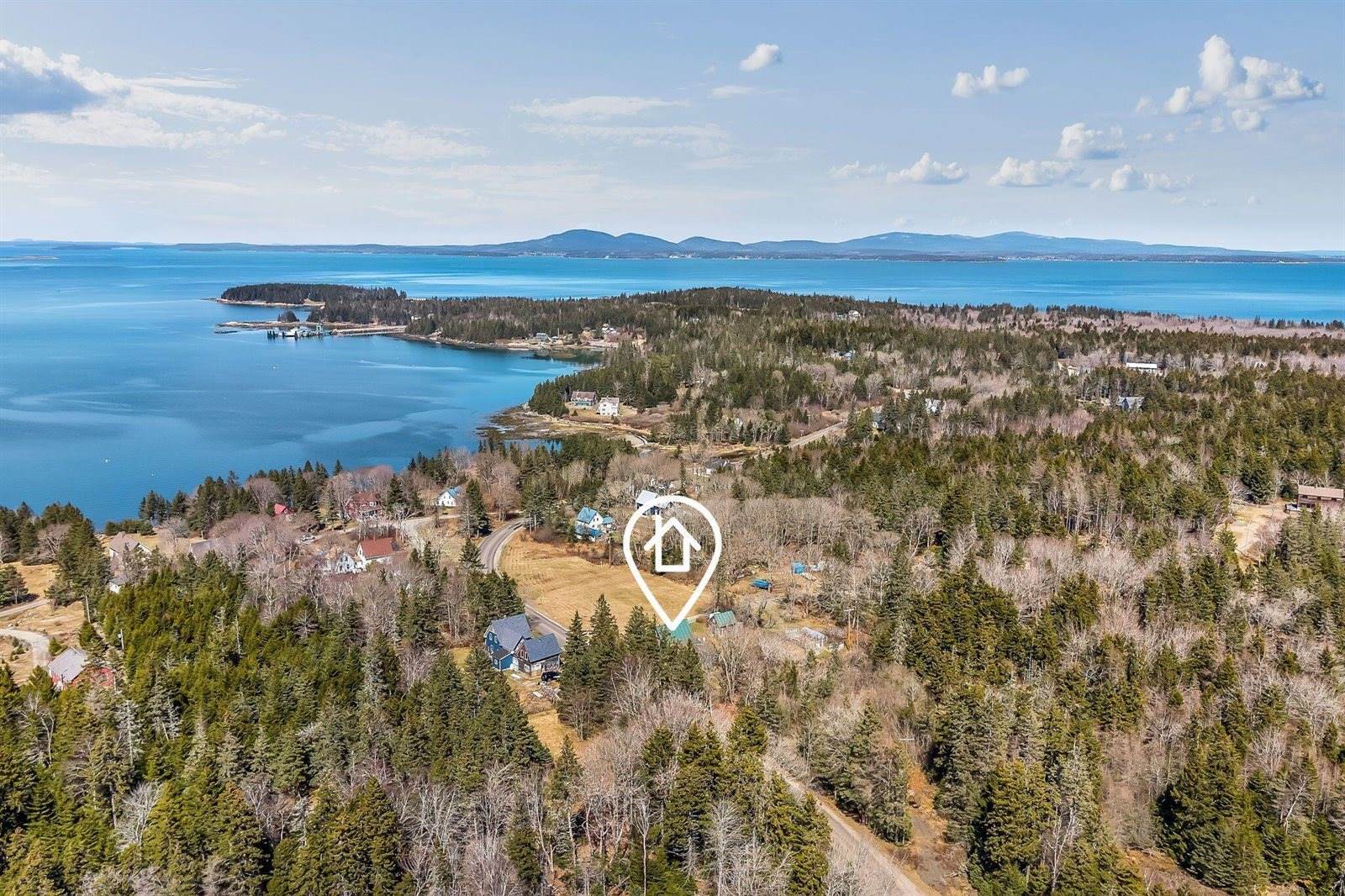 281 Atlantic Road, Swans Island, ME 04685