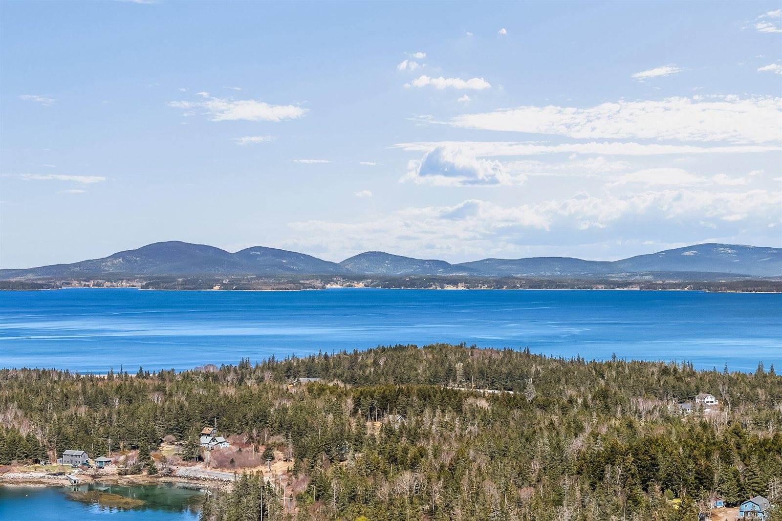 281 Atlantic Road, Swans Island, ME 04685
