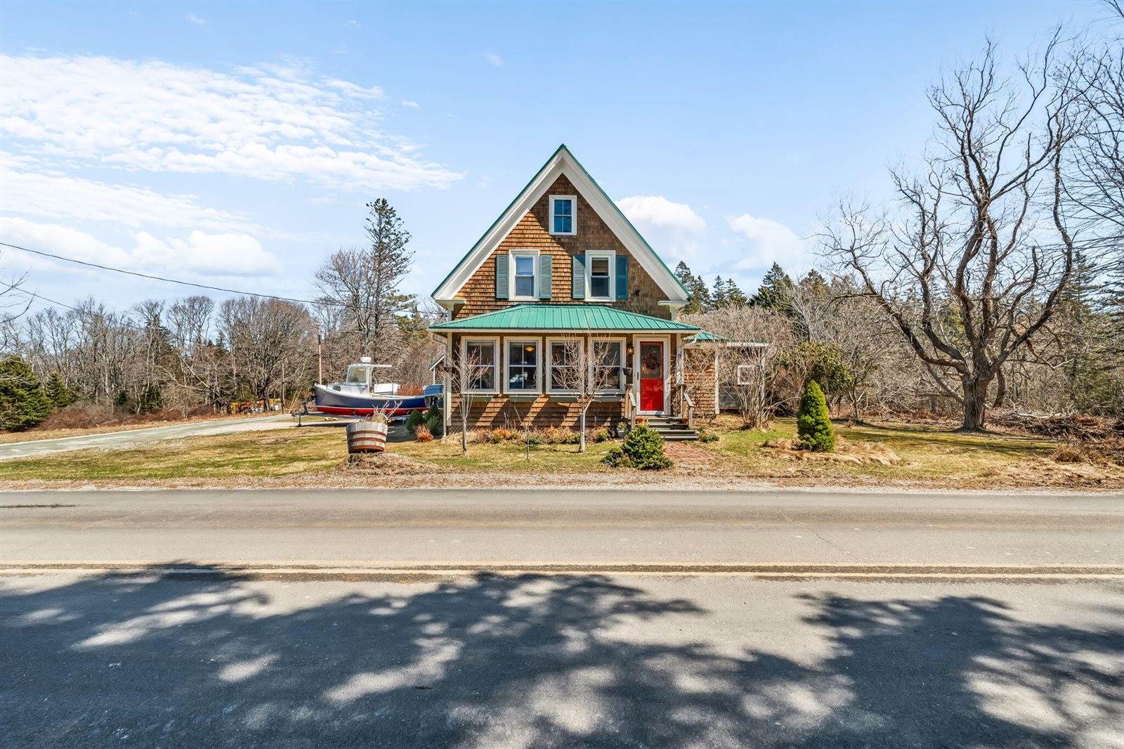 281 Atlantic Road, Swans Island, ME 04685