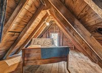 281 Atlantic Road, Swans Island, ME 04685