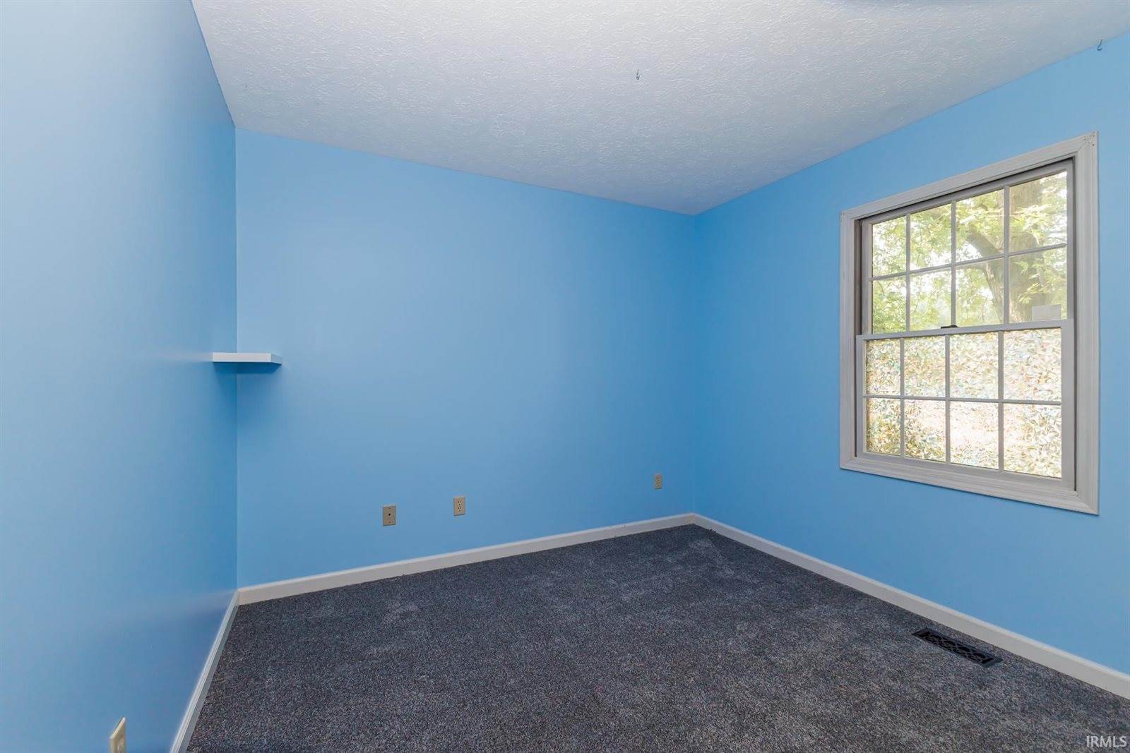 5000 W QUAIL RIDGE Drive, Muncie, IN 47304