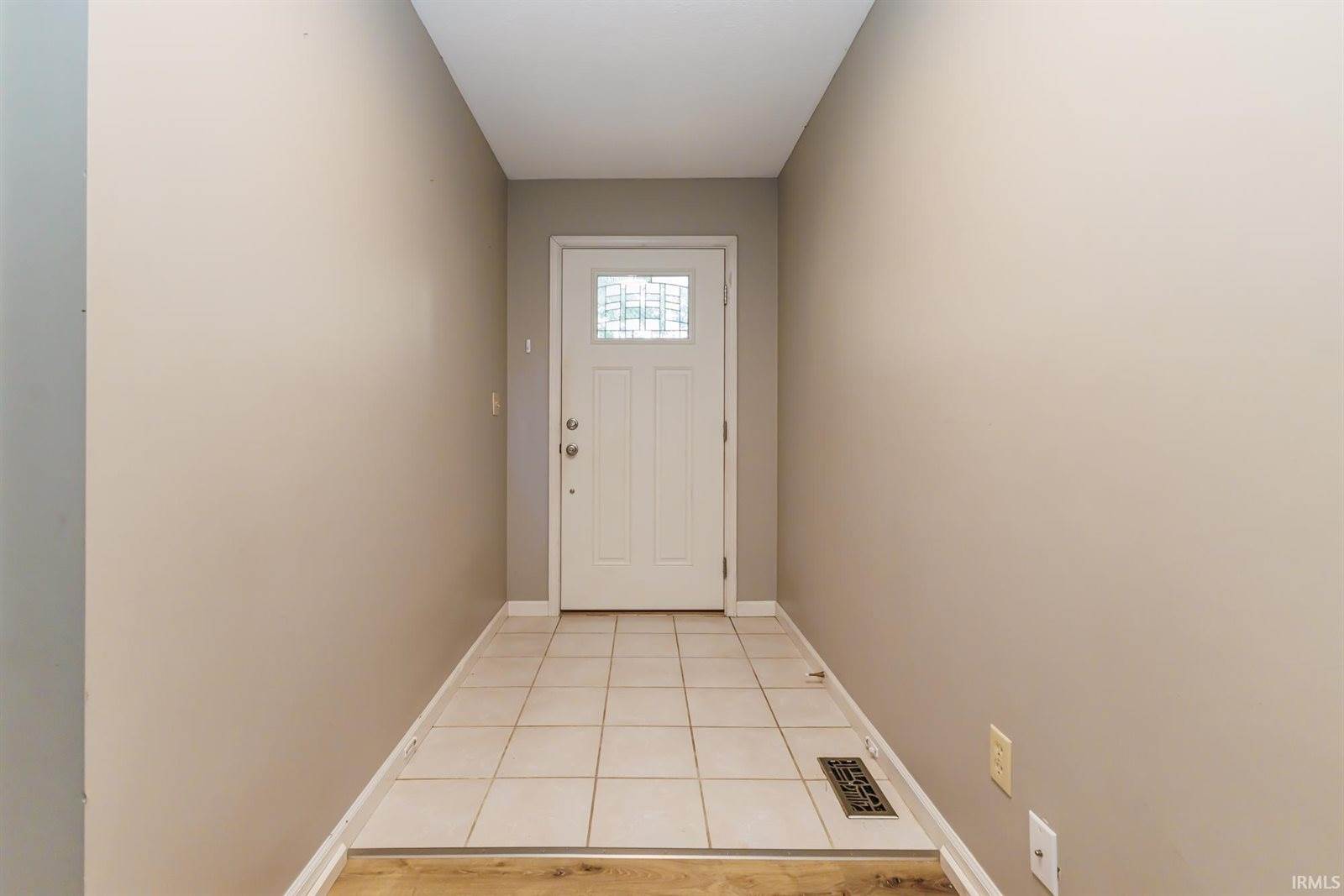 5000 W QUAIL RIDGE Drive, Muncie, IN 47304