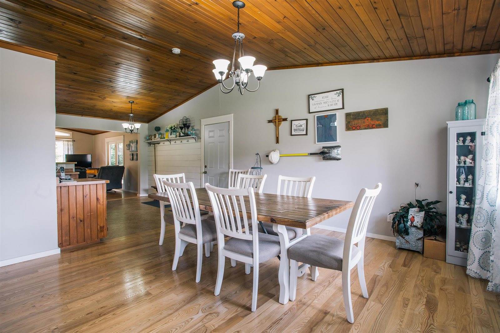 W6833 Ridge Road, Neillsville, WI 54456