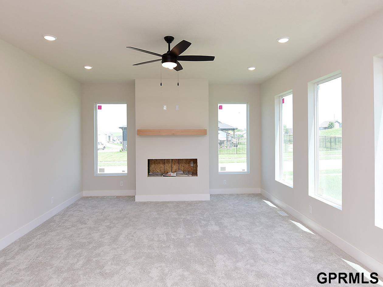 11053 South 217Th Street, Gretna, NE 68028