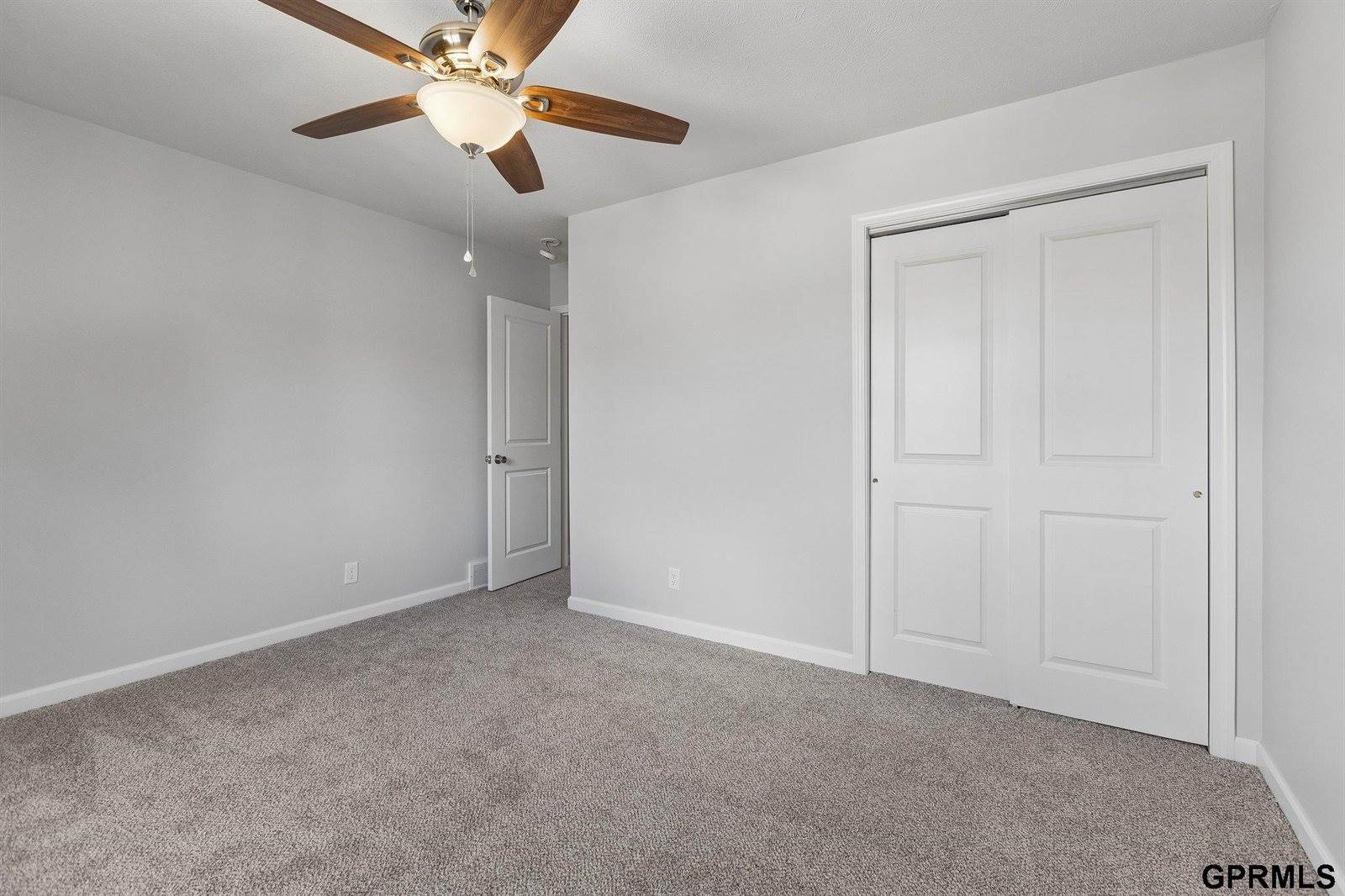 10754 Suffolk Circle, Omaha, NE 68127