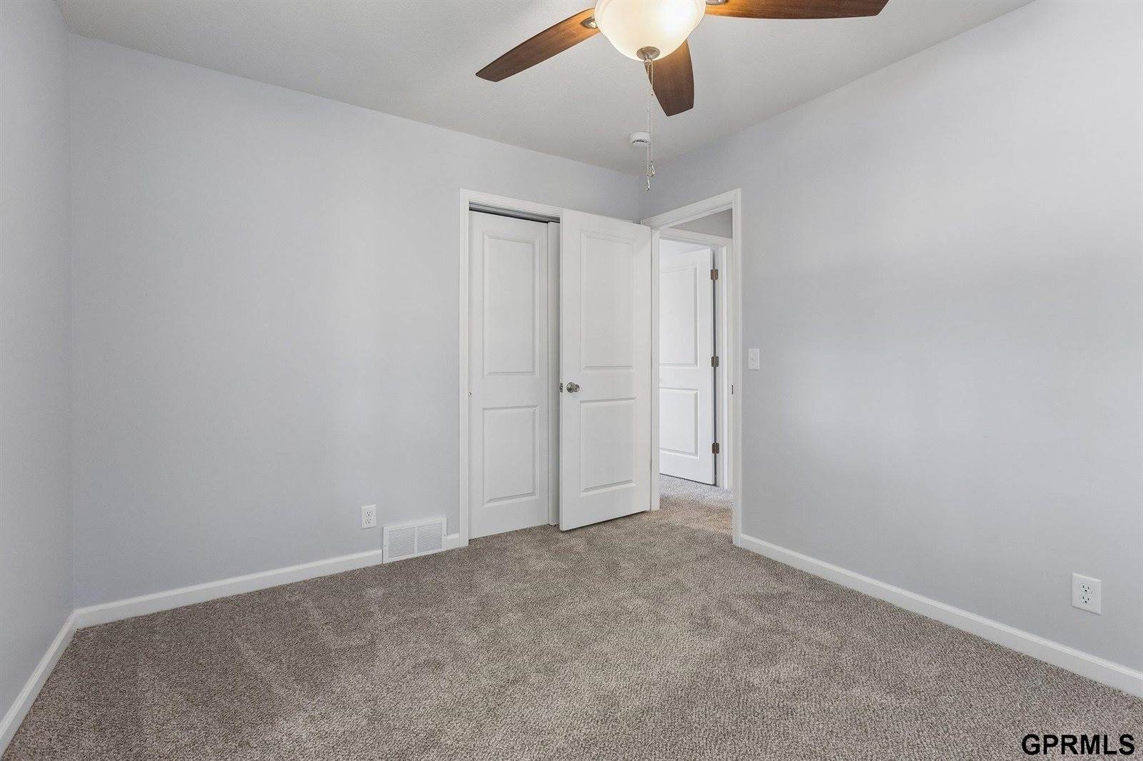 10754 Suffolk Circle, Omaha, NE 68127