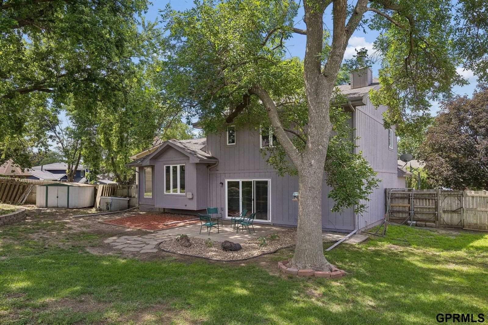 10754 Suffolk Circle, Omaha, NE 68127